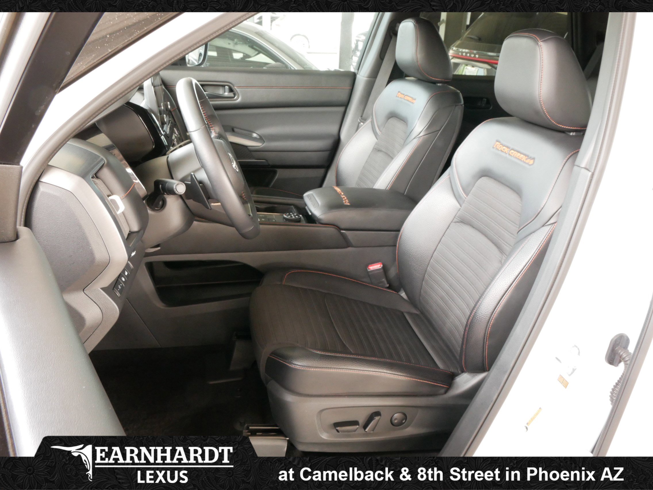 Used 2025 Nissan Pathfinder Rock Creek image 2