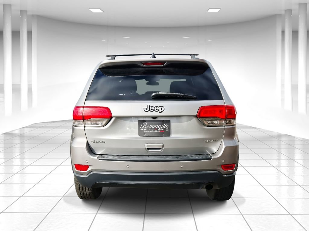 Used 2018 Jeep Grand Cherokee Laredo image 4