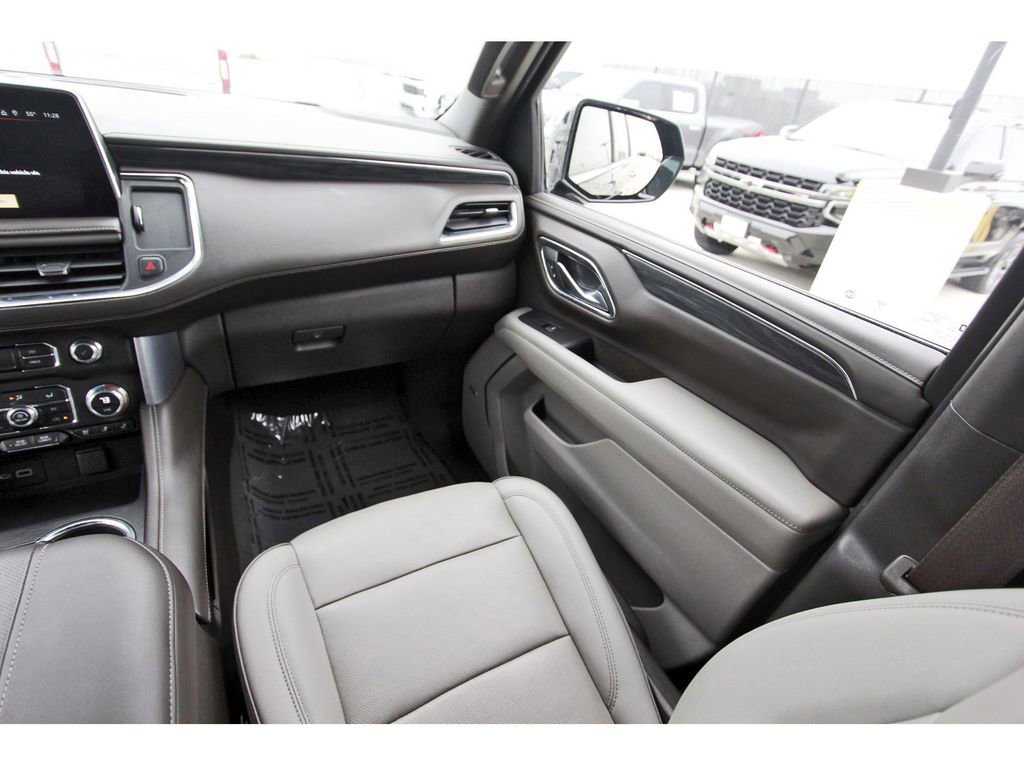 Used 2023 GMC Yukon XL SLT image 10