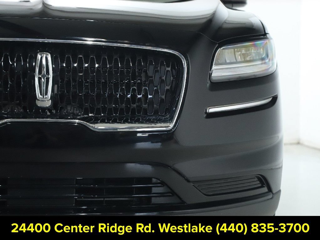 Used 2023 Lincoln Nautilus Reserve w/ Monochromatic Package AWD/4WD image 8