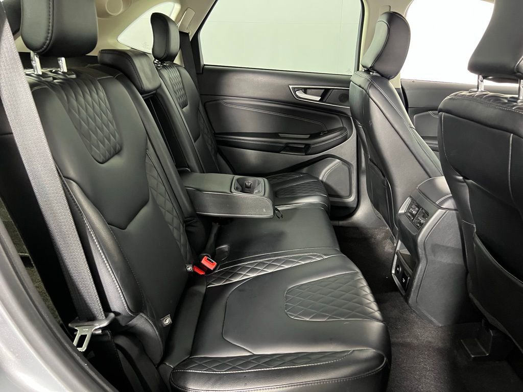 Used 2024 Ford Edge Titanium image 30