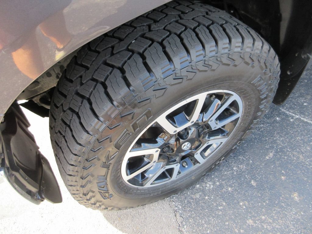 Used 2018 Toyota Tundra Limited AWD/4WD image 14