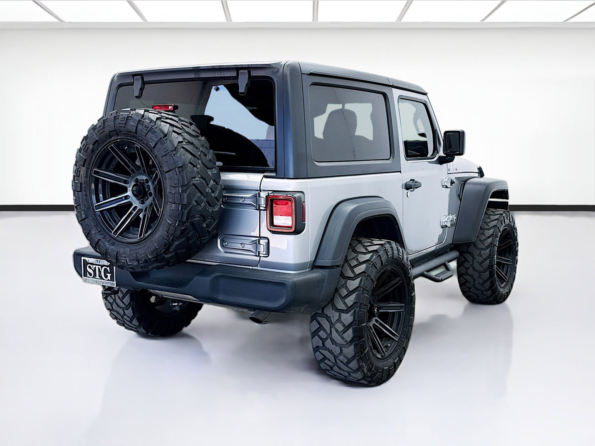 Used 2020 Jeep Wrangler Sport AWD/4WD image 4
