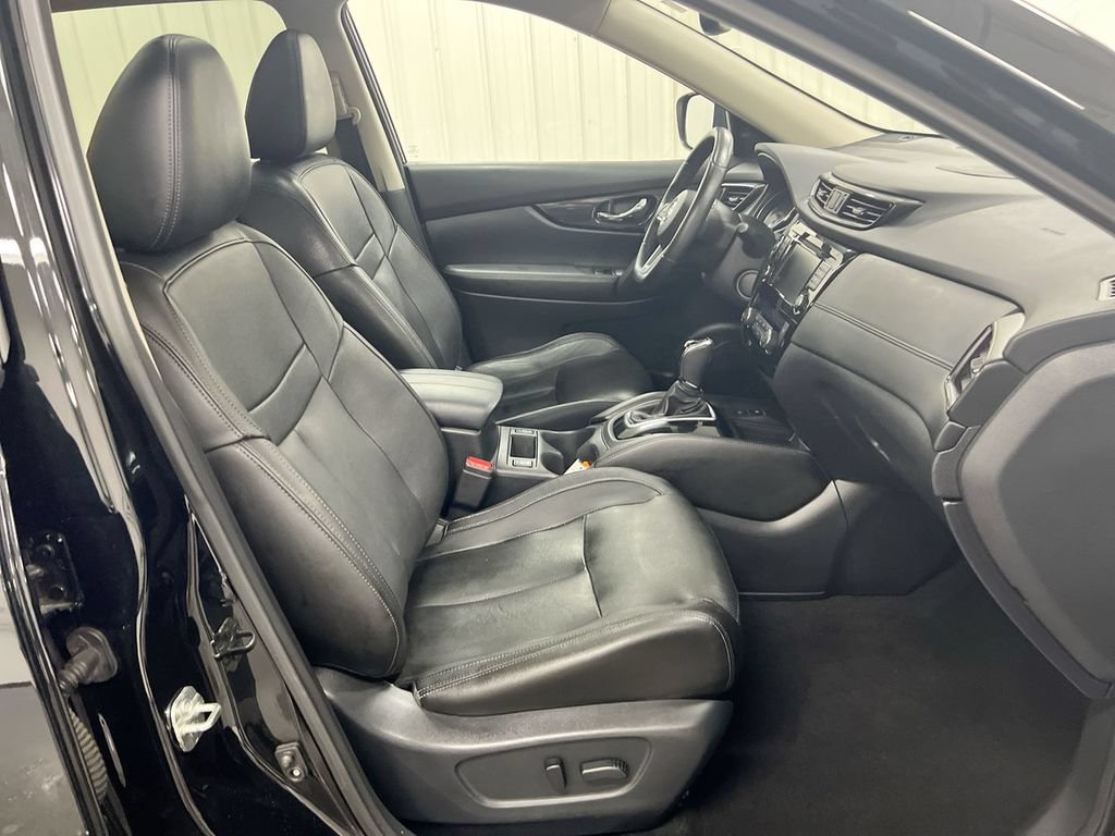 Used 2019 Nissan Rogue SL w/ Premium Package AWD/4WD image 23