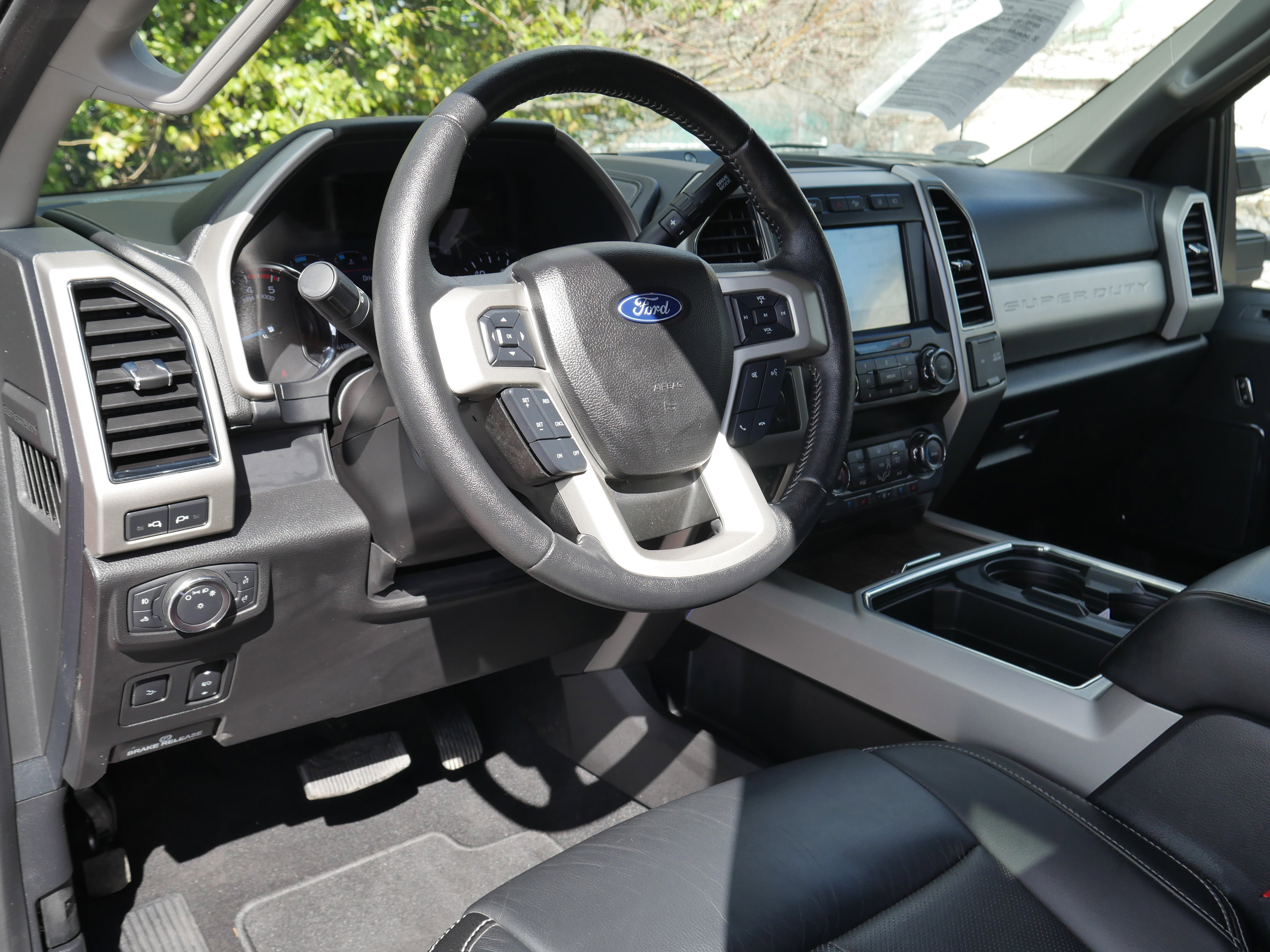 Certified 2020 Ford F350 Lariat w/ Lariat Ultimate Package image 11