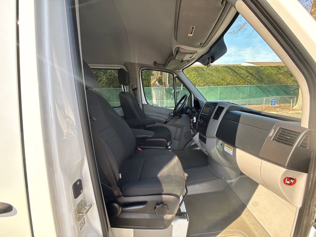 Used 2017 Mercedes-Benz Sprinter 2500 image 18