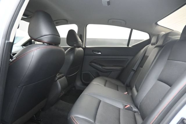 Used 2023 Nissan Altima 2.5 SR FWD image 11