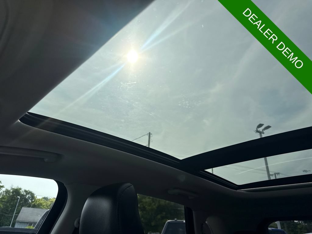 Used 2023 Ford Edge SEL AWD/4WD image 36