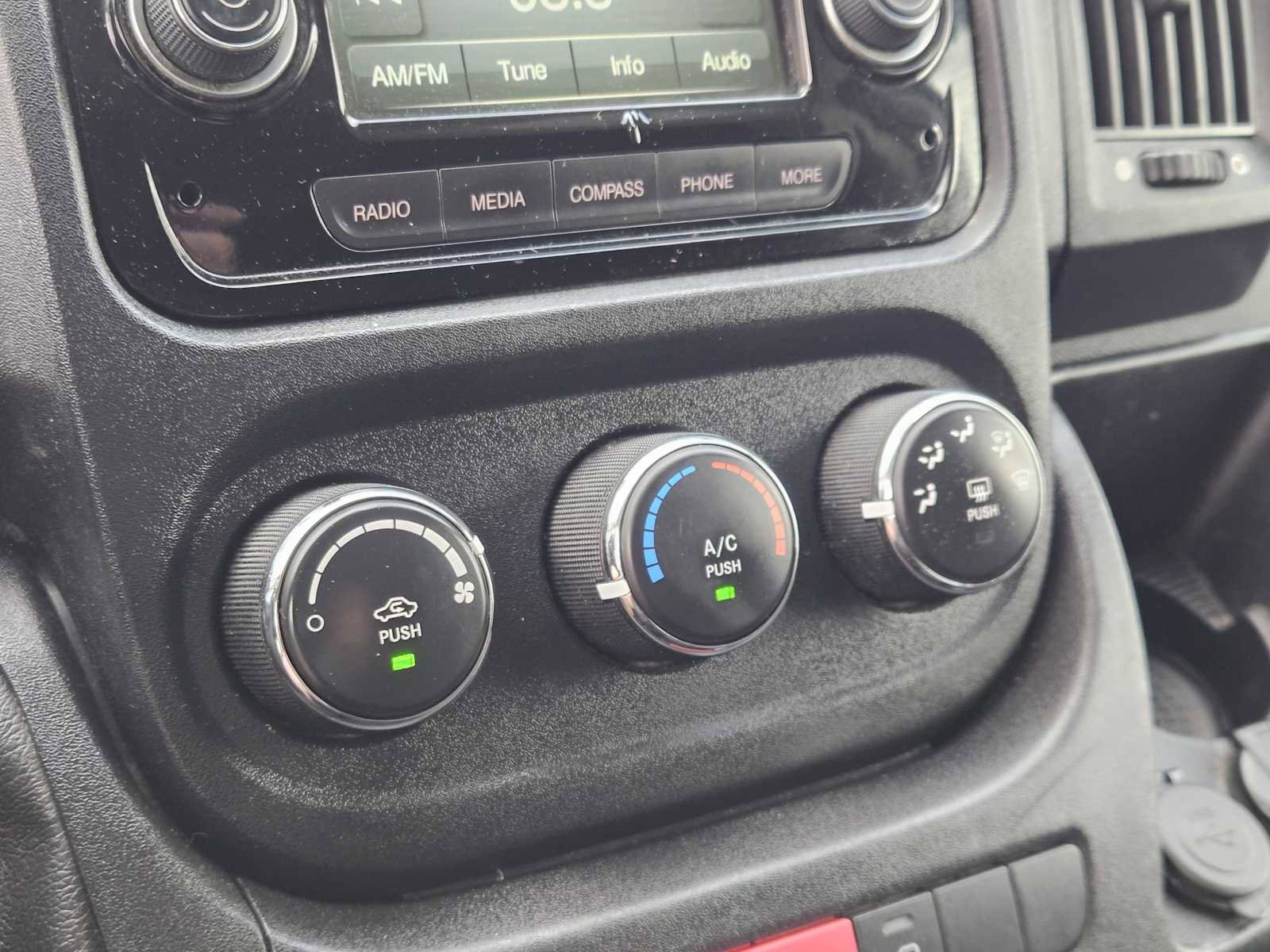 Used 2017 RAM ProMaster 1500 image 21