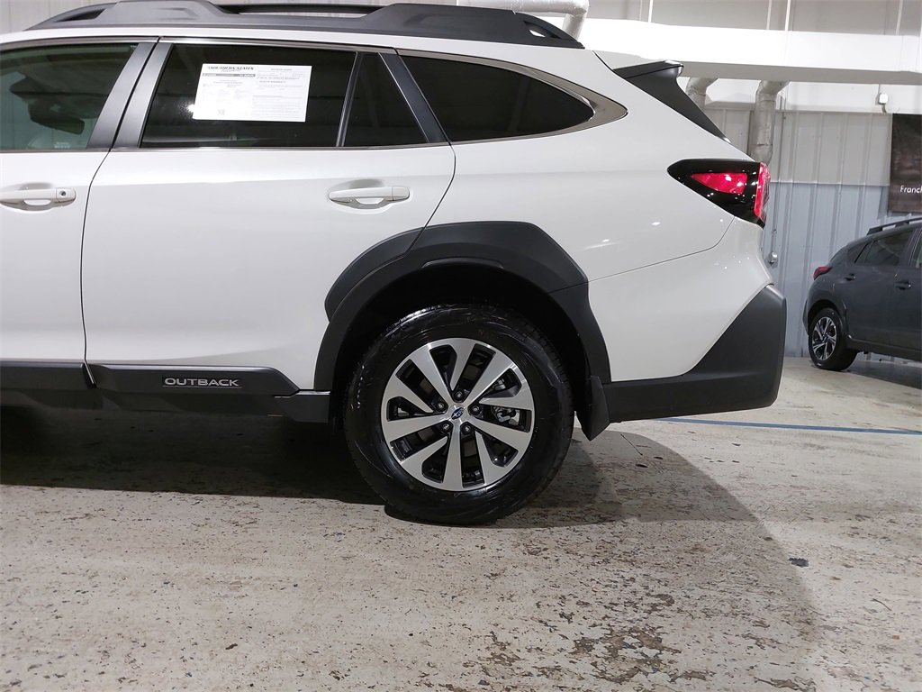 Used 2025 Subaru Outback Premium w/ Popular Package #1A image 32