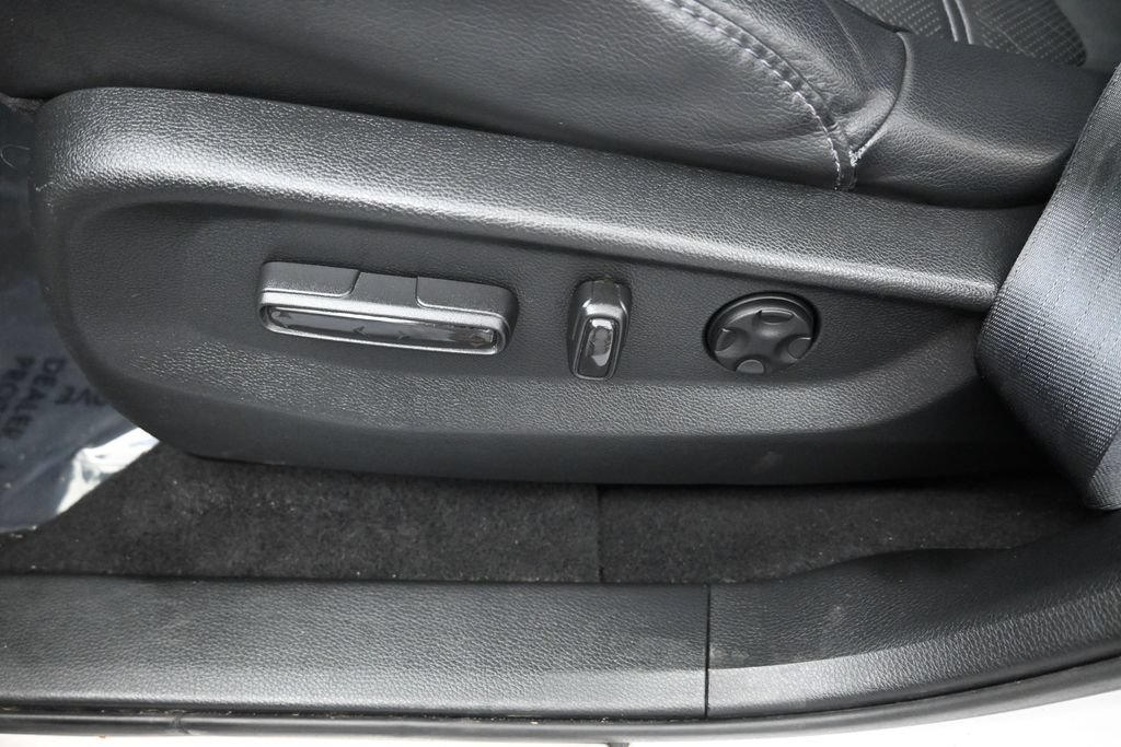 Used 2019 Honda CR-V Touring image 22