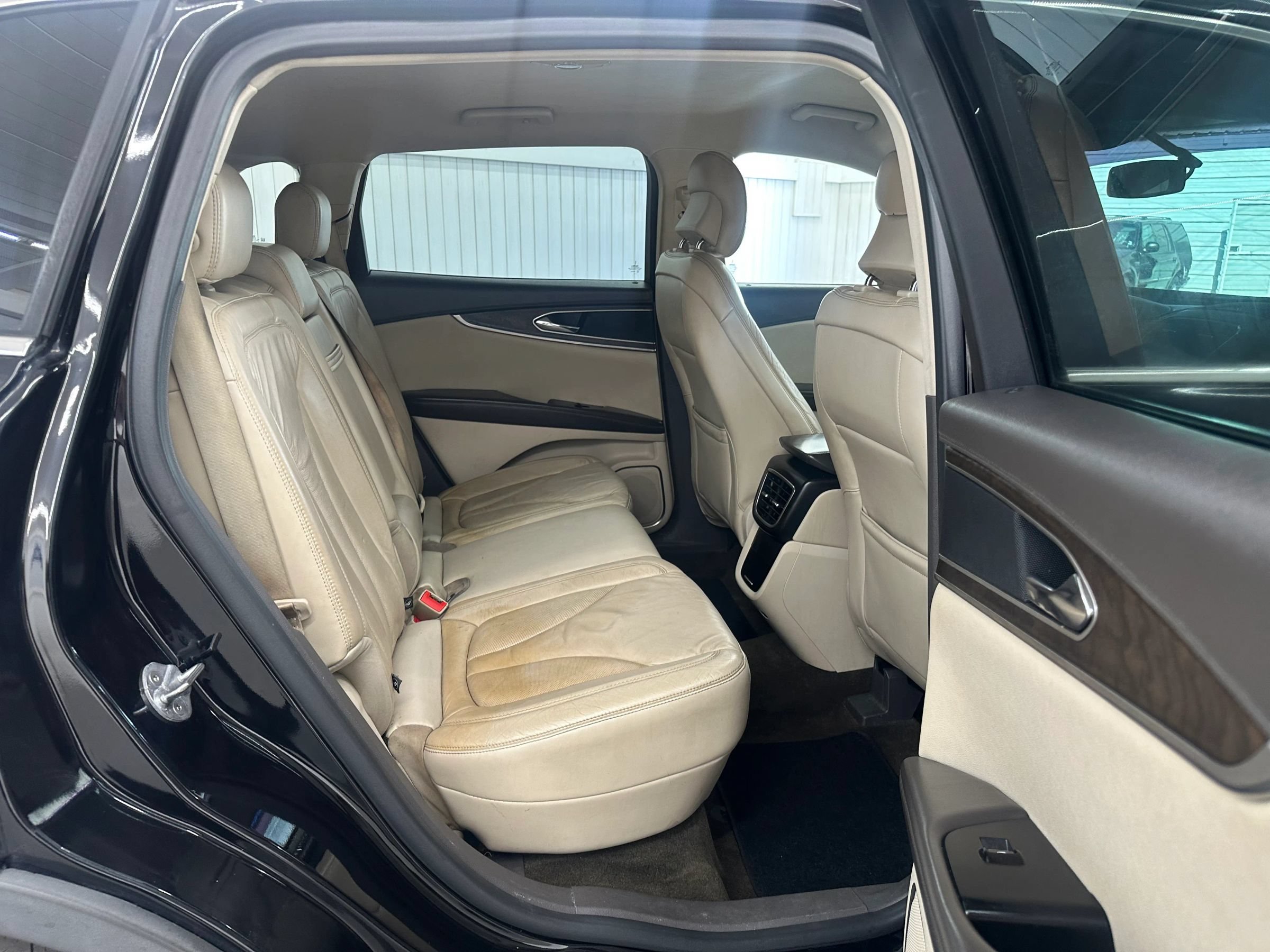 Used 2016 Lincoln MKX Select w/ Select Plus Package FWD image 13