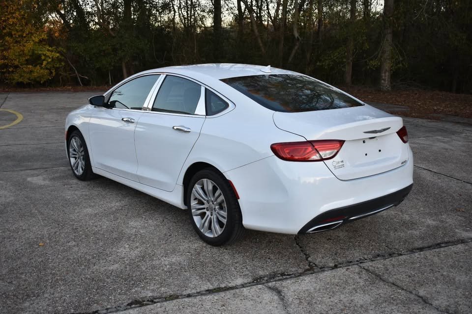 Used 2016 Chrysler 200 Limited w/ Anniversary Edition image 6