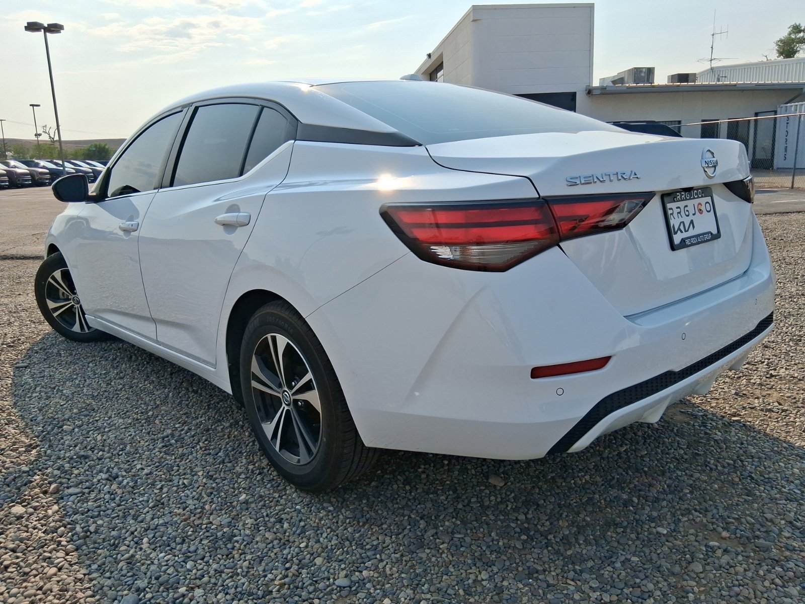 Used 2021 Nissan Sentra SV FWD image 3