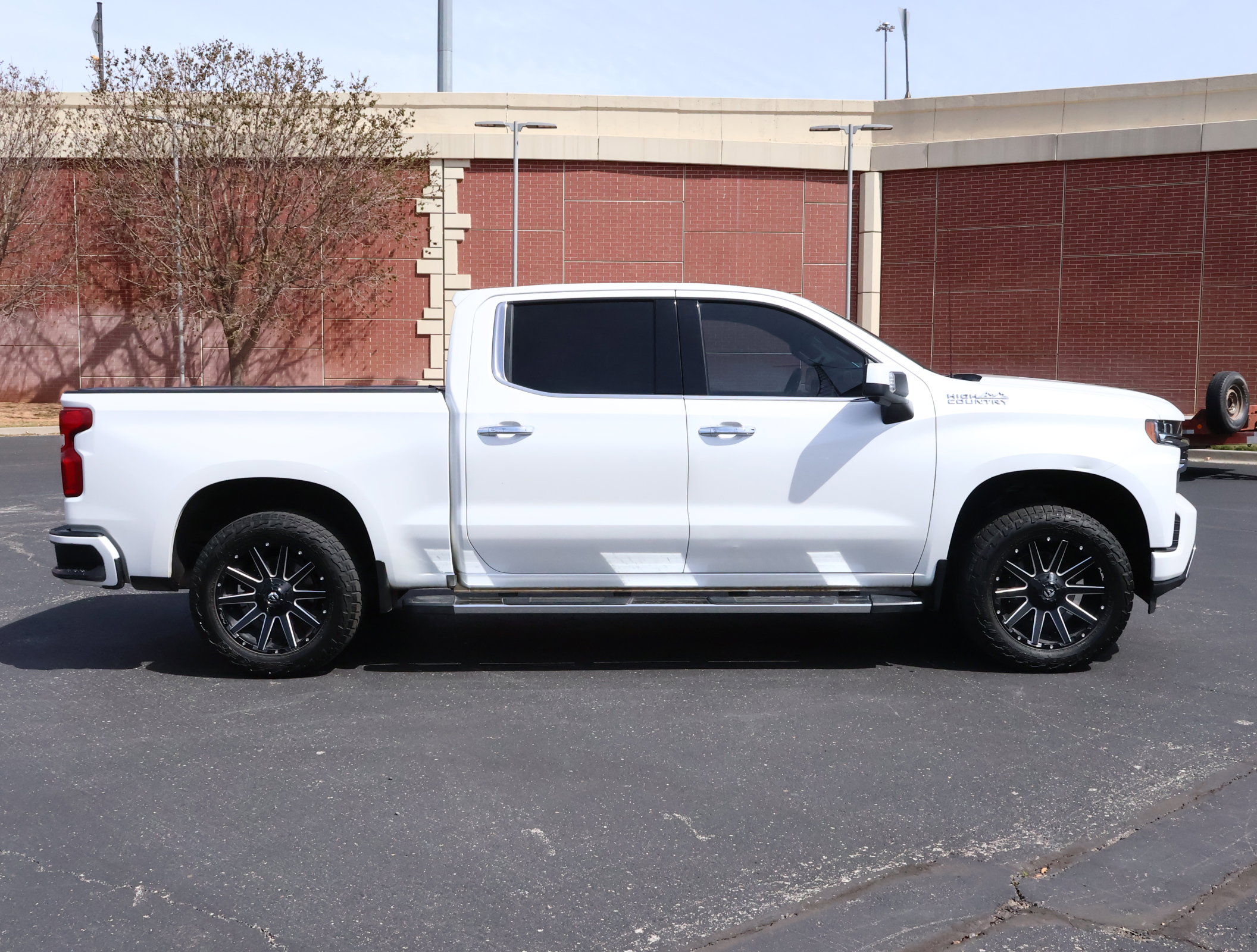 Used 2019 Chevrolet Silverado 1500 High Country w/ Technology Package image 38