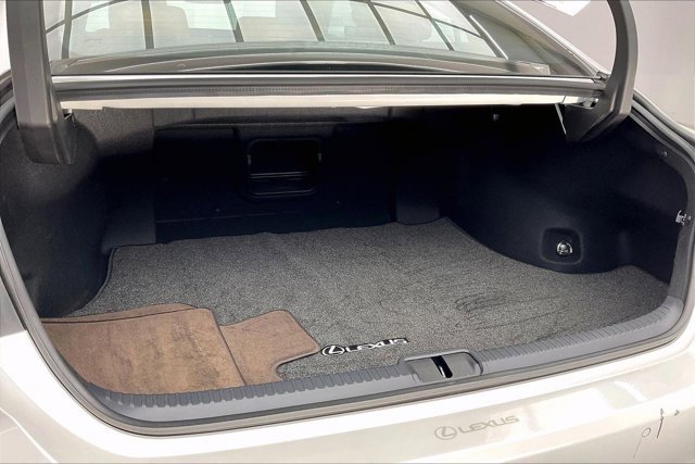 Used 2025 Lexus ES 300h w/ Premium Package image 28