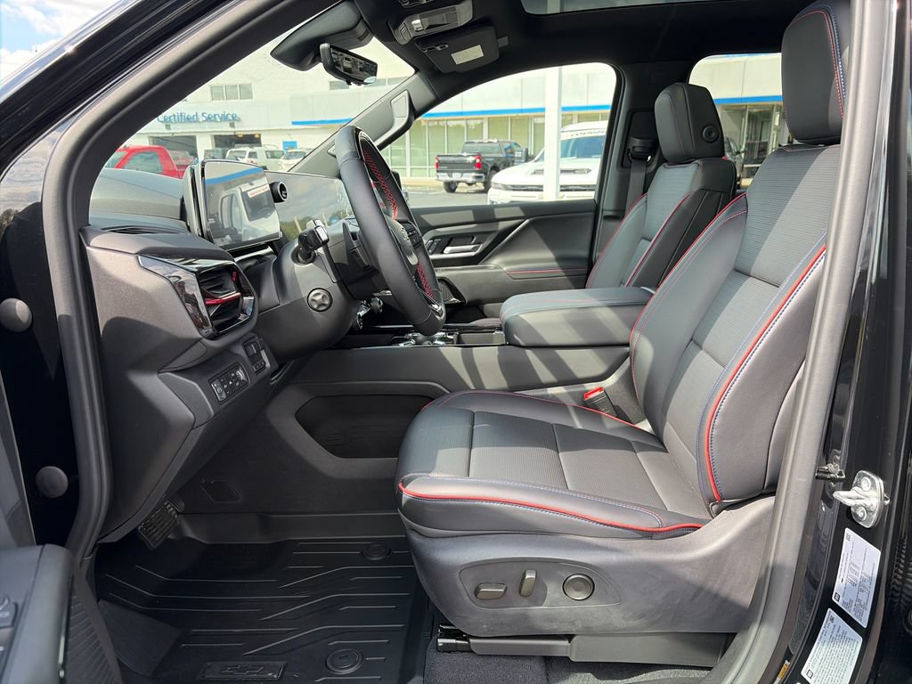 New 2025 Chevrolet Silverado EV RST AWD/4WD image 14