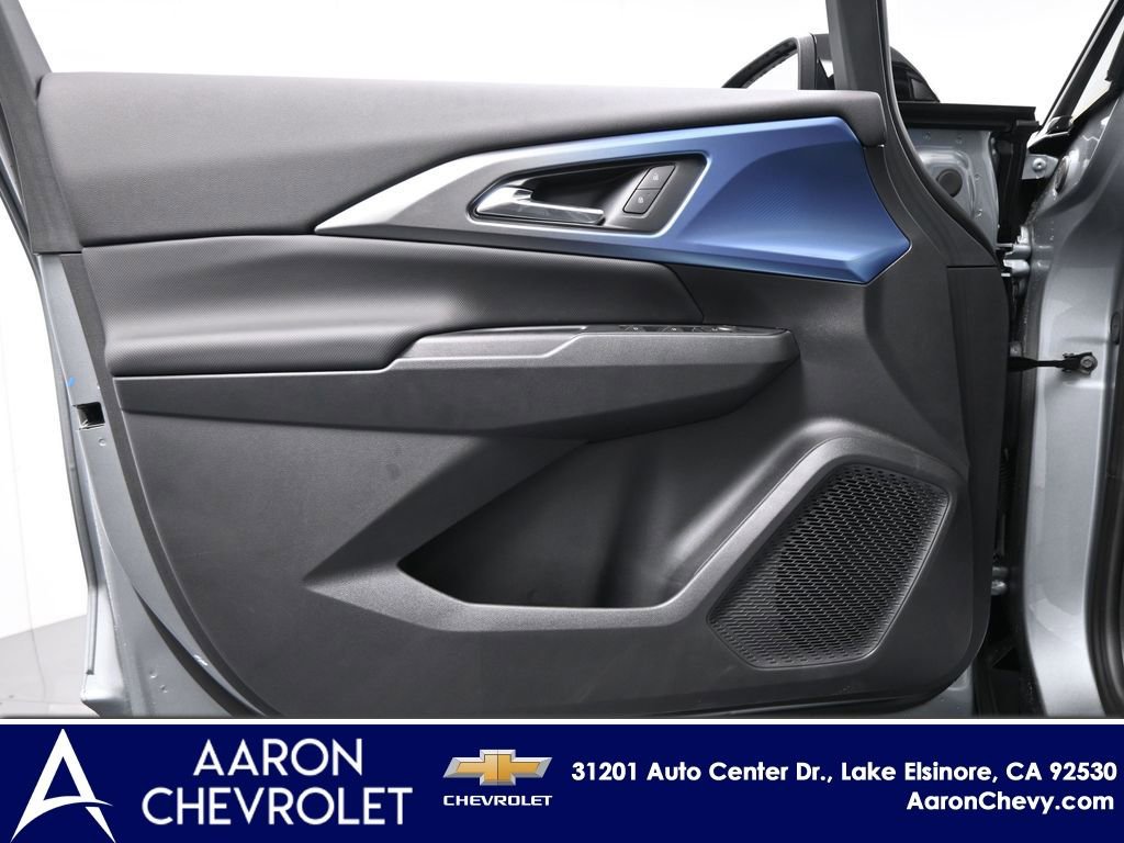 New 2026 Chevrolet Equinox EV LT w/ LPO, Blackout Package AWD/4WD image 20