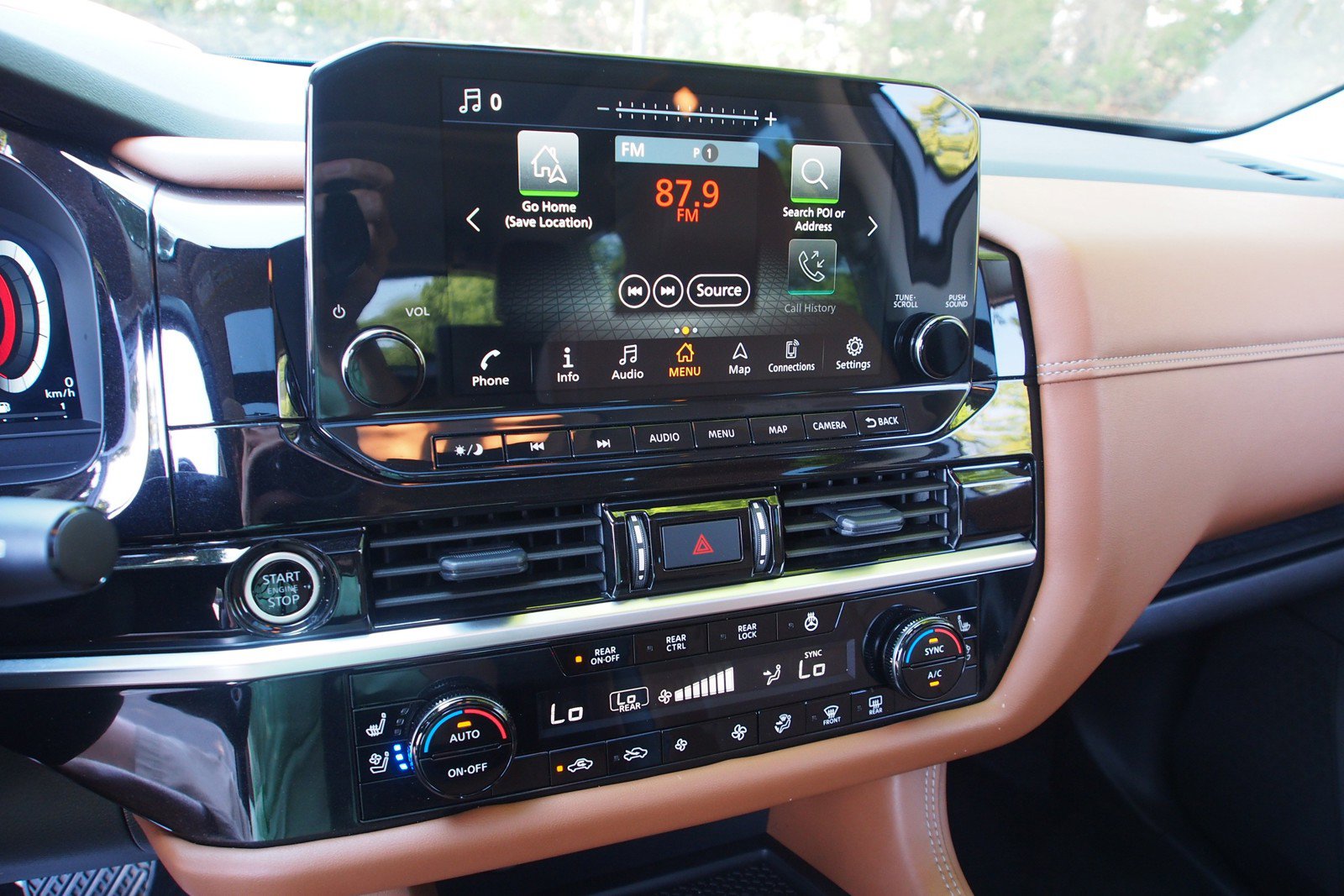 Used 2024 Nissan Pathfinder Platinum w/ Cargo Package FWD image 29