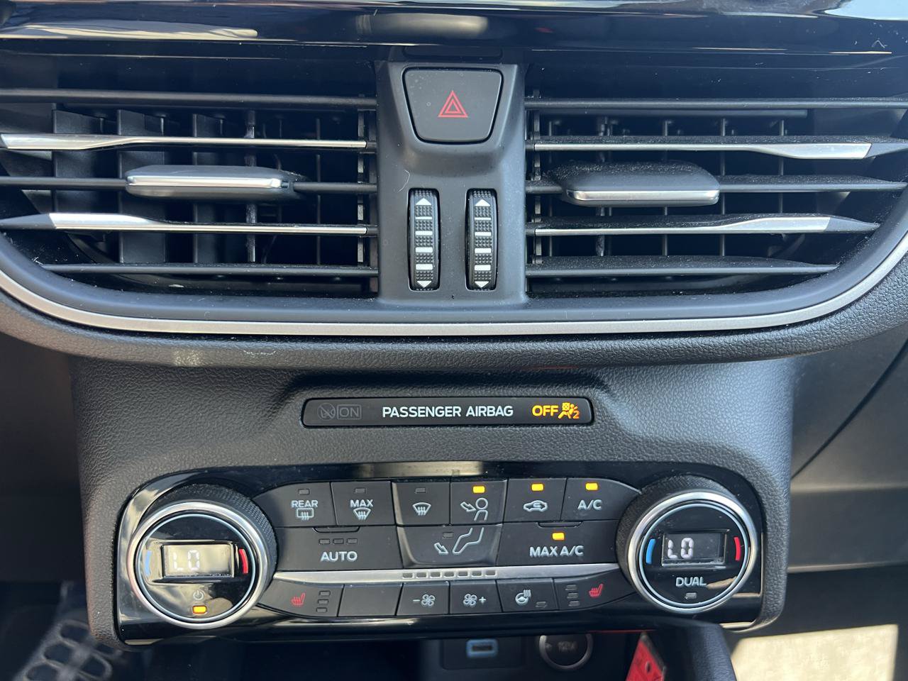 Used 2021 Ford Escape SE w/ Convenience Package FWD image 19