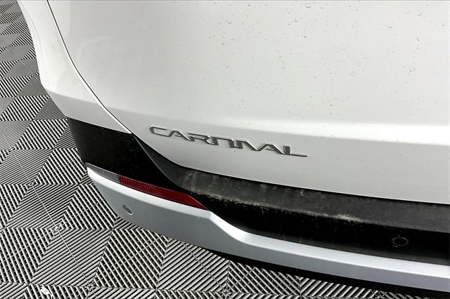 New 2026 Kia Carnival LX image 10