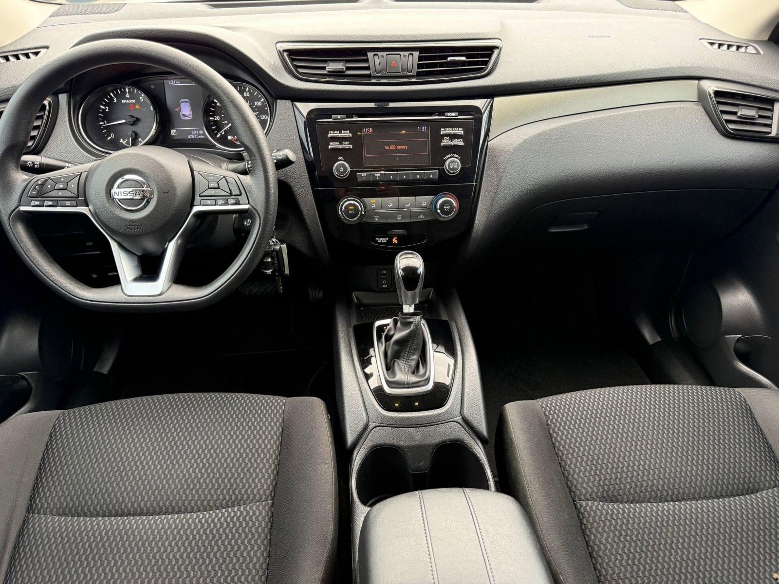 Used 2018 Nissan Rogue Sport S w/ S Appearance Package image 13