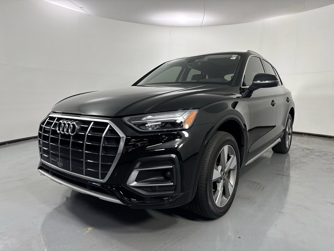Used 2023 Audi Q5 2.0T Premium w/ Convenience Package AWD/4WD image 24