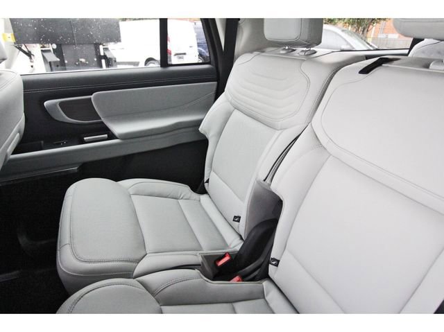 Used 2025 Ford Expedition Max Platinum w/ Platinum Ultimate Package image 11