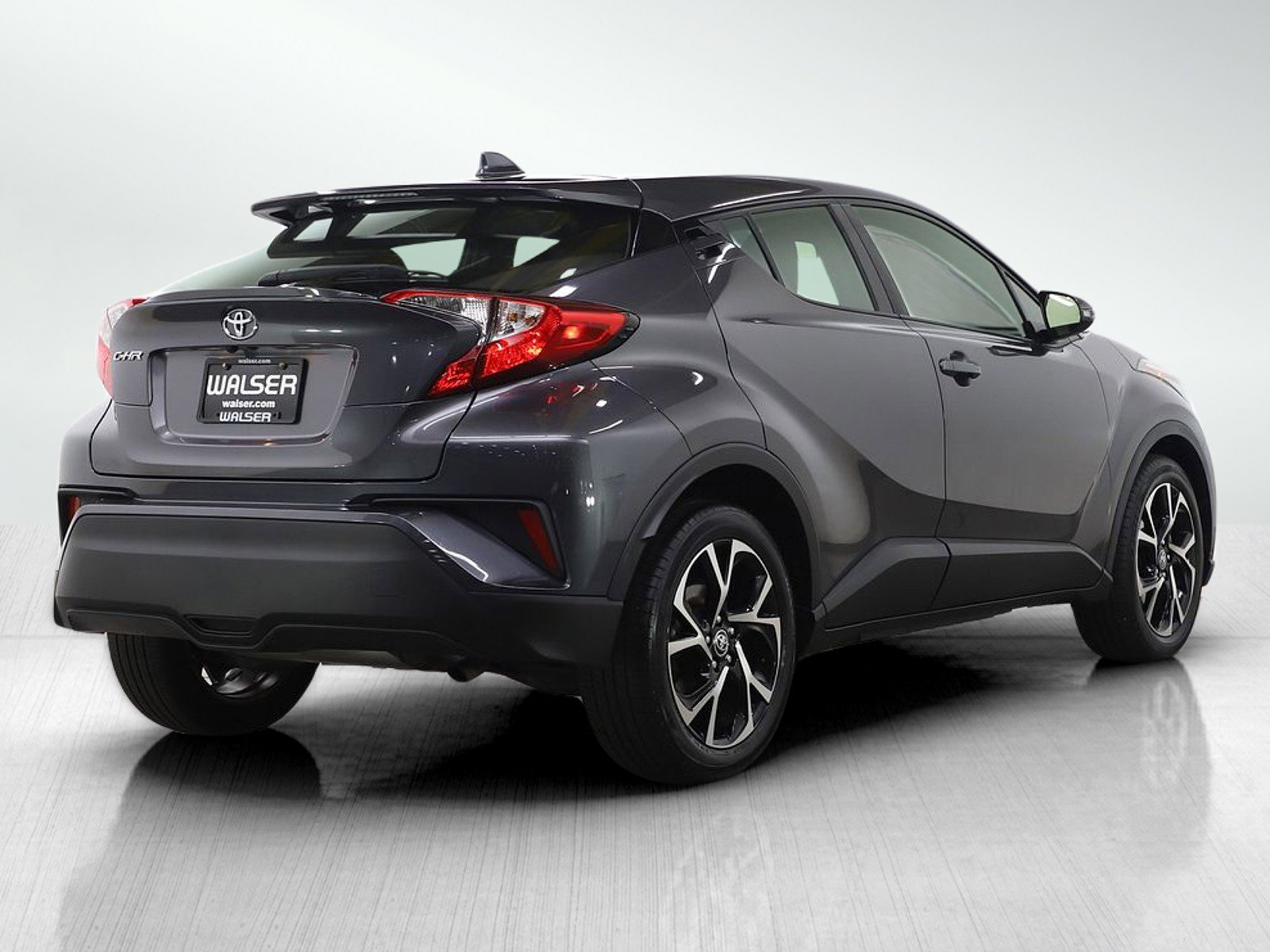 Used 2021 Toyota C-HR XLE FWD image 5