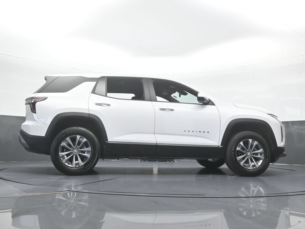 Used 2026 Chevrolet Equinox LT FWD image 58