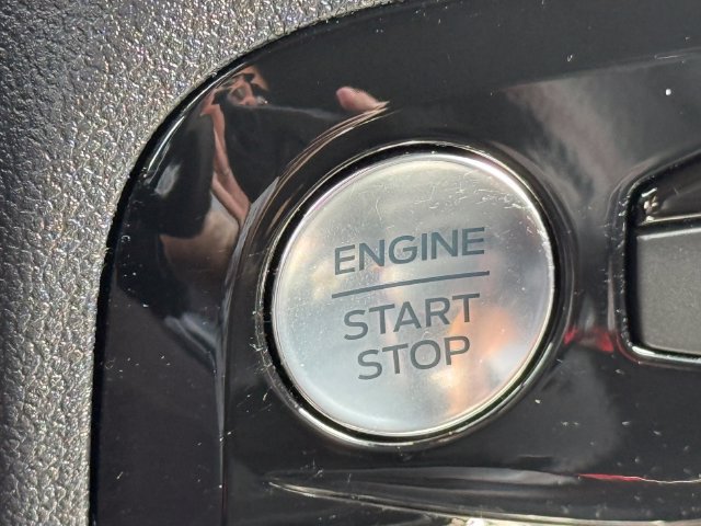 Certified 2024 Ford Escape ST-Line w/ Tech Pack #1 AWD/4WD image 16