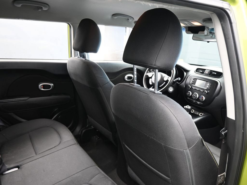 Used 2016 Kia Soul + image 37