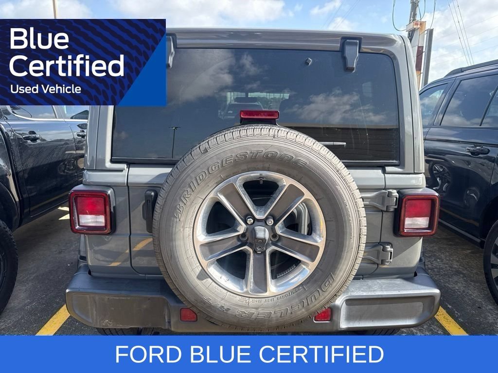 Used 2022 Jeep Wrangler Unlimited Sahara AWD/4WD image 4