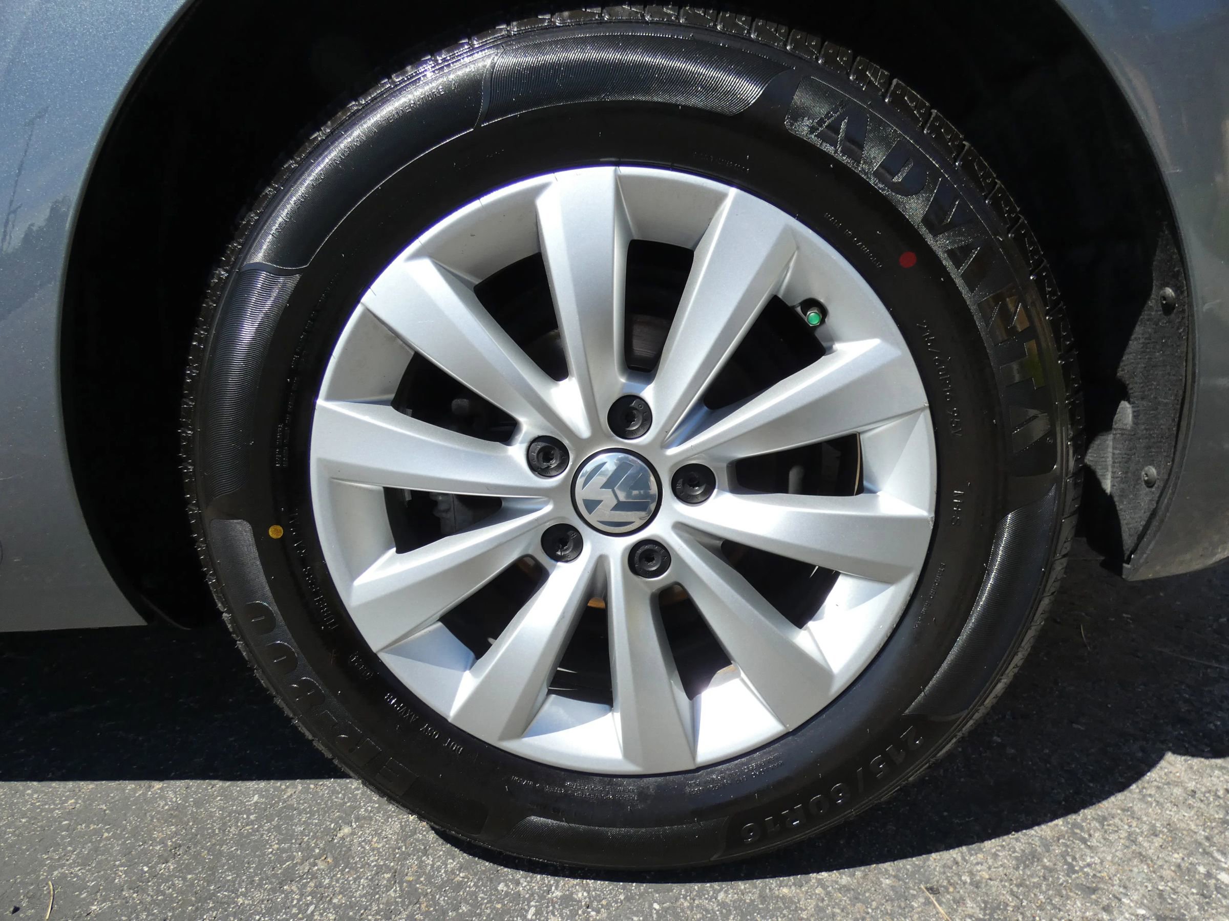 Used 2018 Volkswagen Beetle 2.0T S image 19