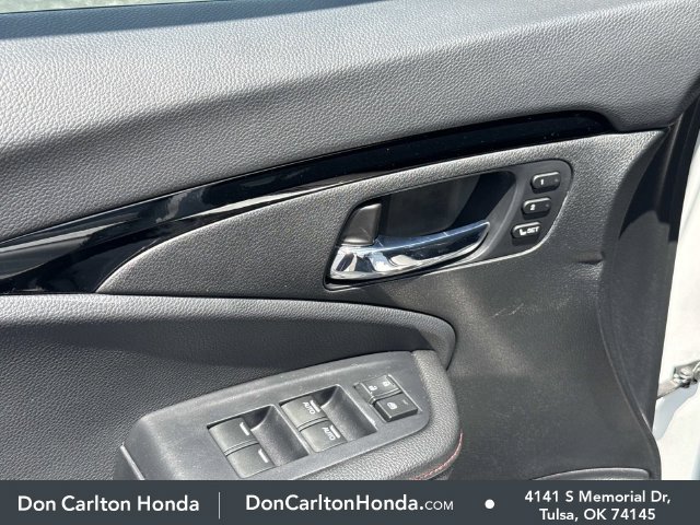 Used 2025 Honda Ridgeline Black Edition image 10