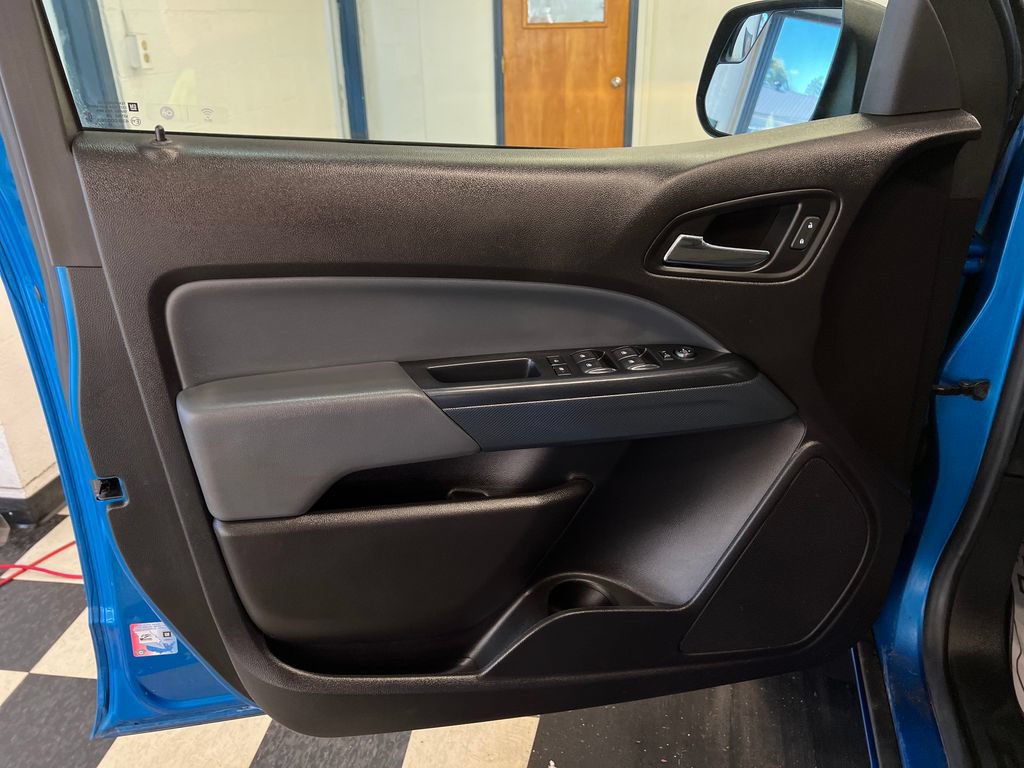 Used 2021 Chevrolet Colorado Z71 AWD/4WD image 33
