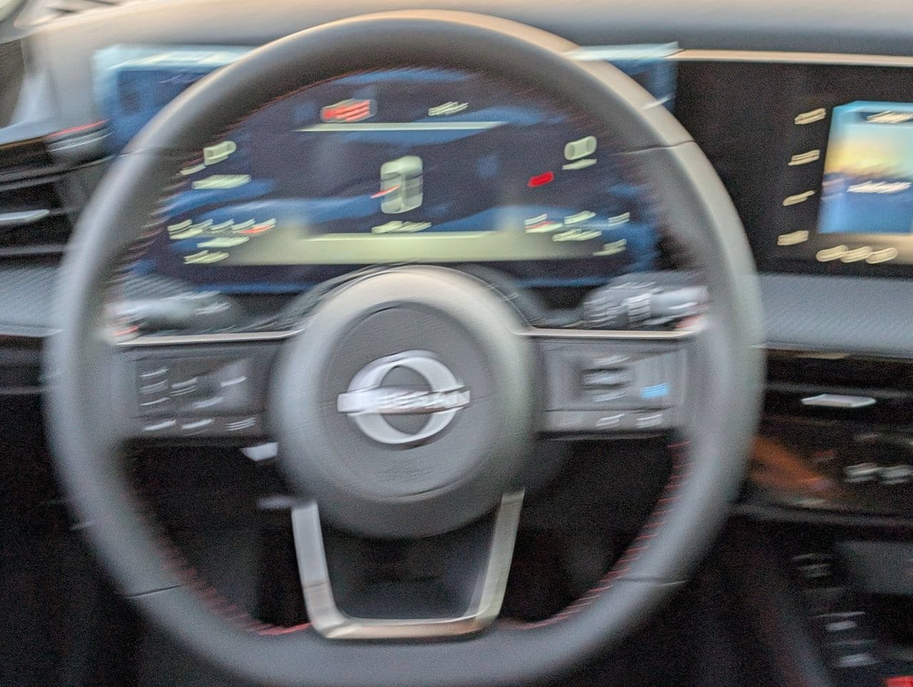 New 2027 Nissan Kicks SR FWD image 9