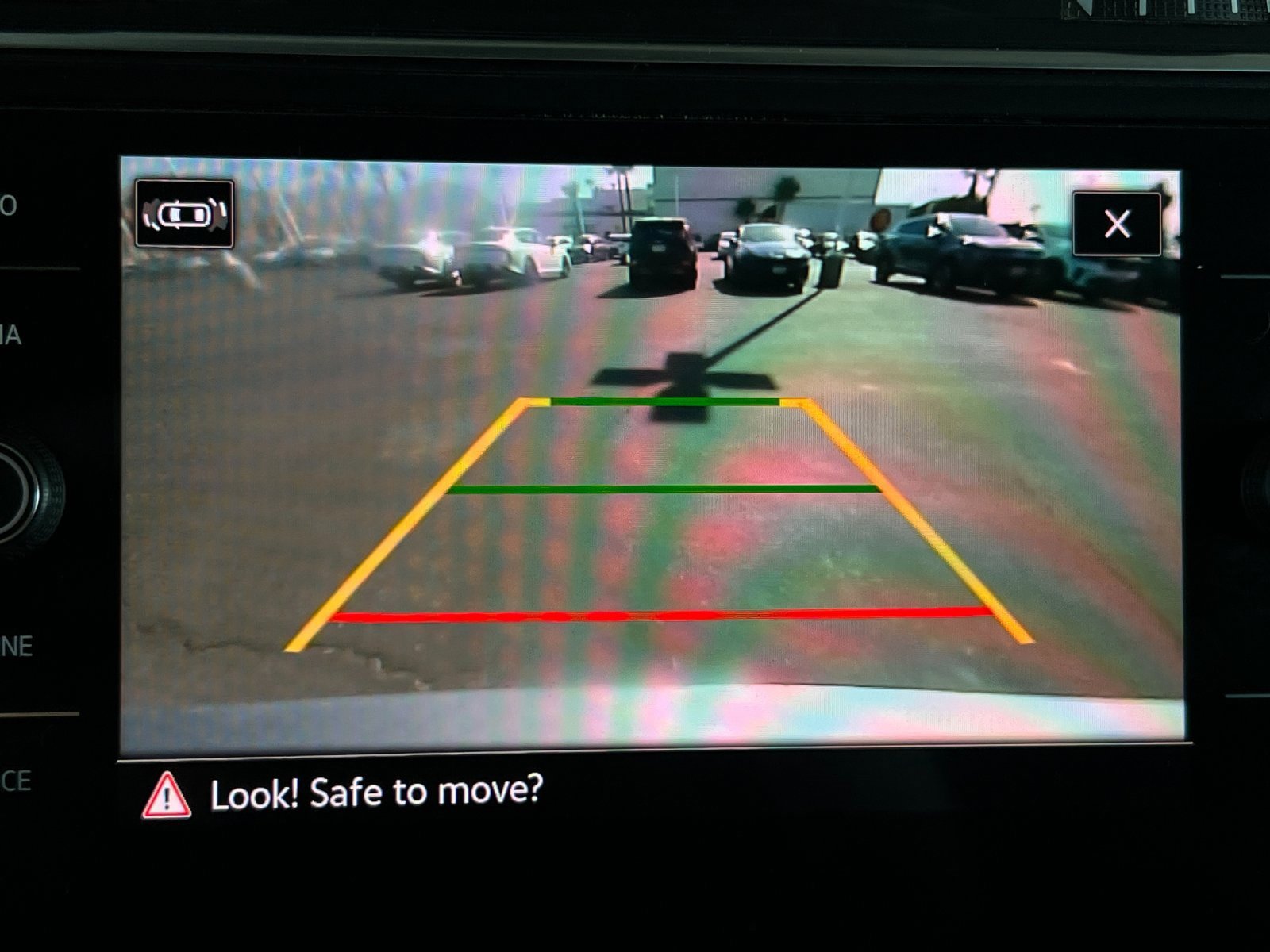 Used 2022 Volkswagen Tiguan SE image 19