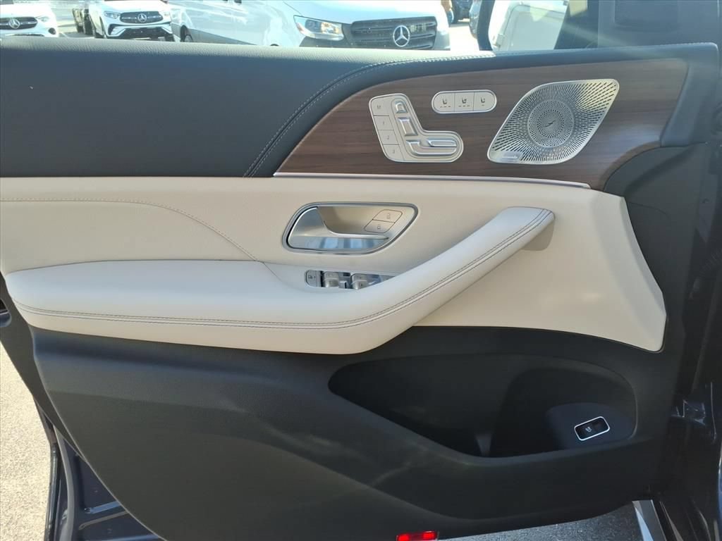 New 2026 Mercedes-Benz GLE 53 AMG 4MATIC image 11