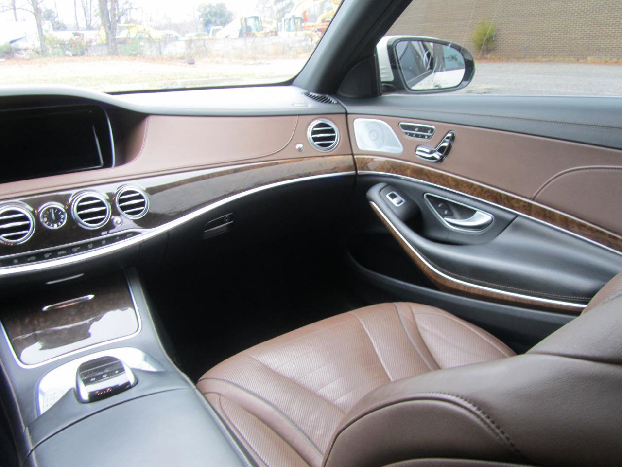 Used 2015 Mercedes-Benz S 550 Sedan image 14