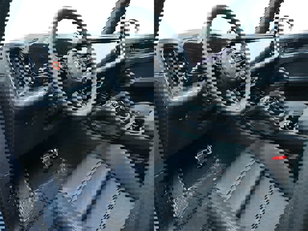 New 2025 Porsche Cayenne Turbo image 4