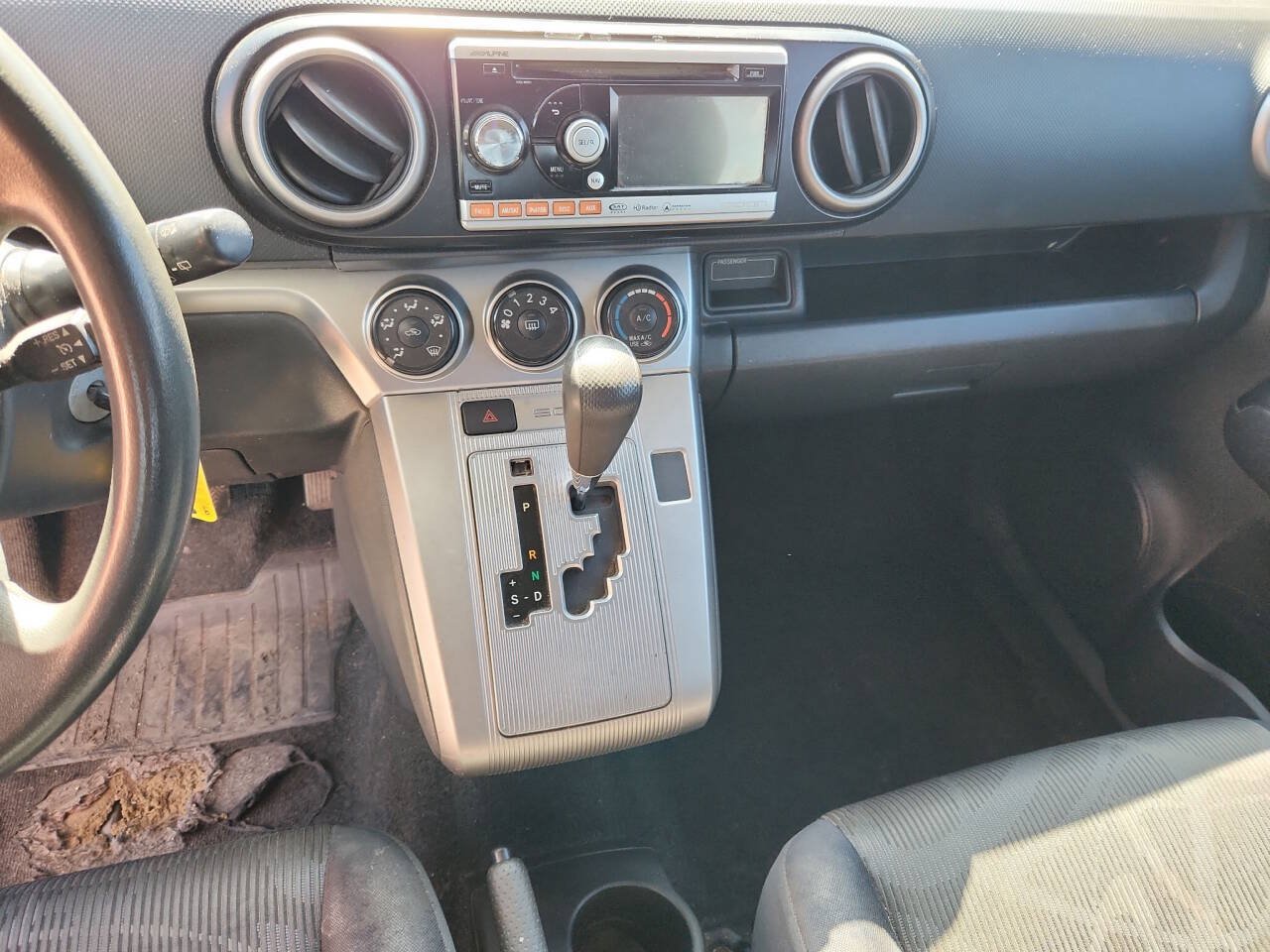 Used 2011 Scion xB FWD image 11