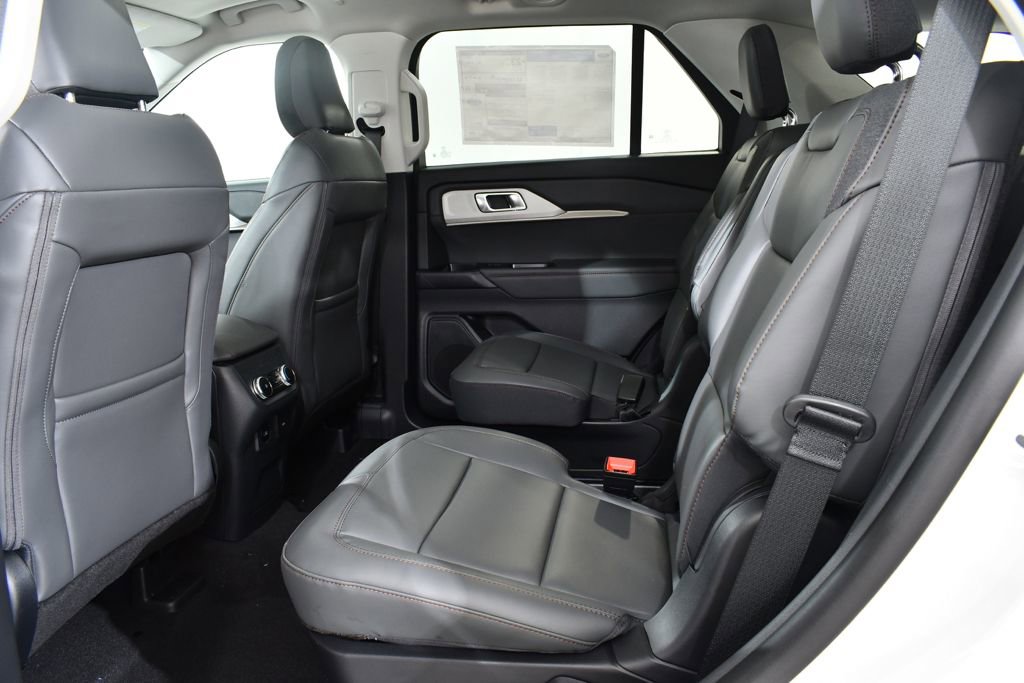 New 2026 Ford Explorer Active image 16