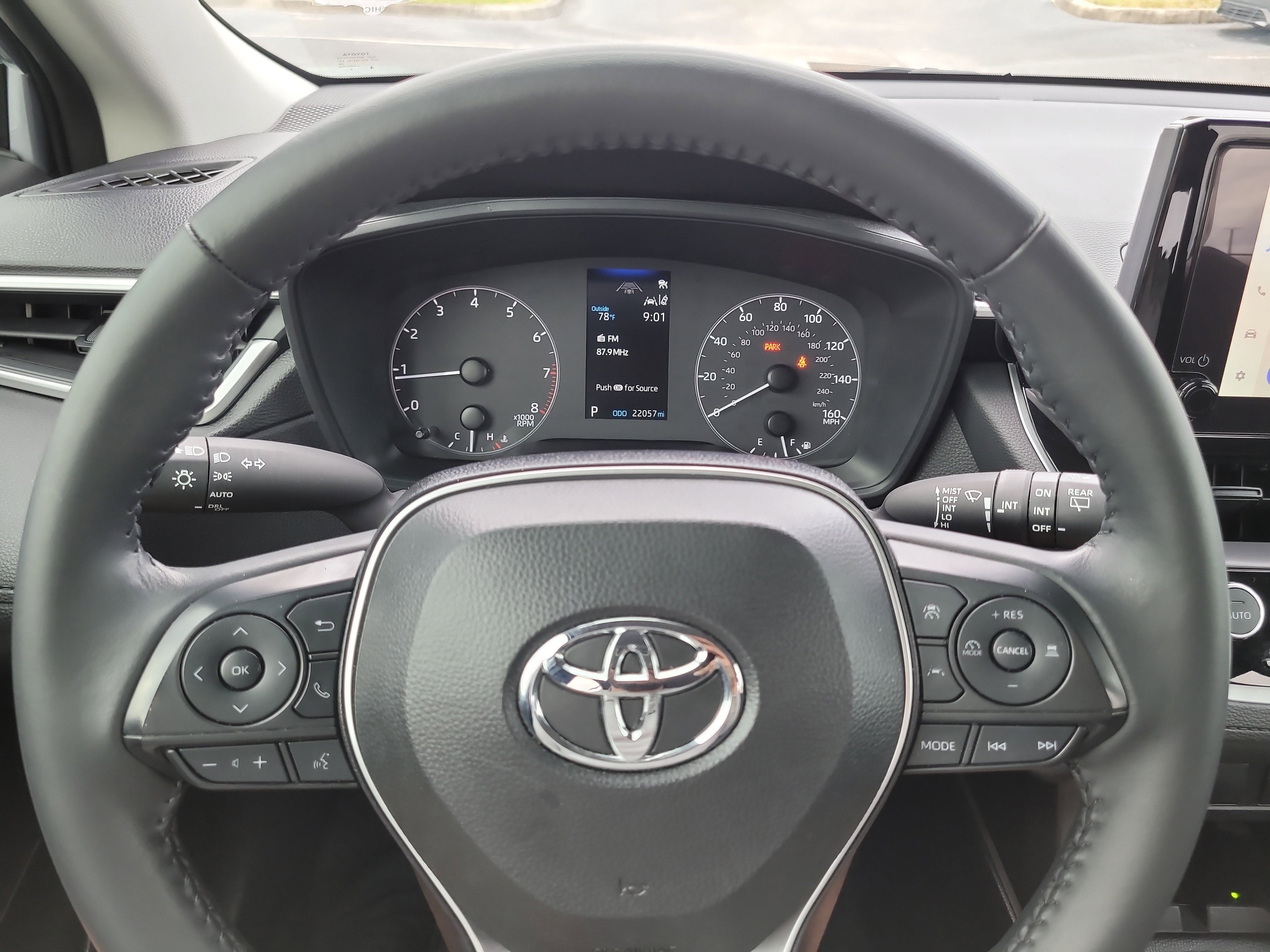 Certified 2024 Toyota Corolla Cross LE image 27