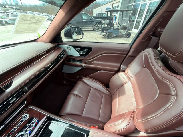 Used 2023 Lincoln Aviator Black Label w/ Class IV Trailer Tow Package image 28