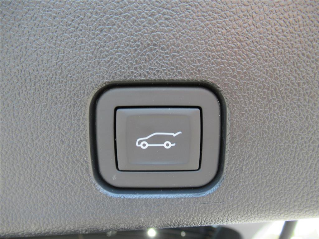 Used 2025 GMC Acadia Elevation image 34