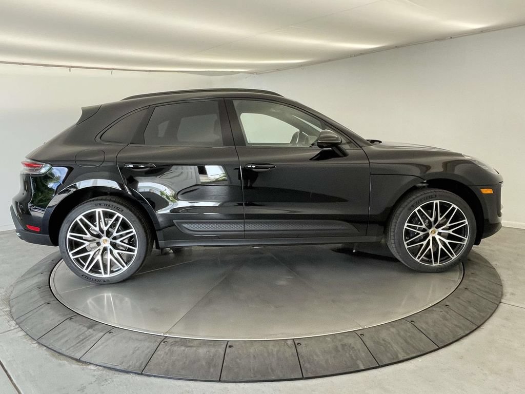 New 2026 Porsche Macan AWD/4WD image 8