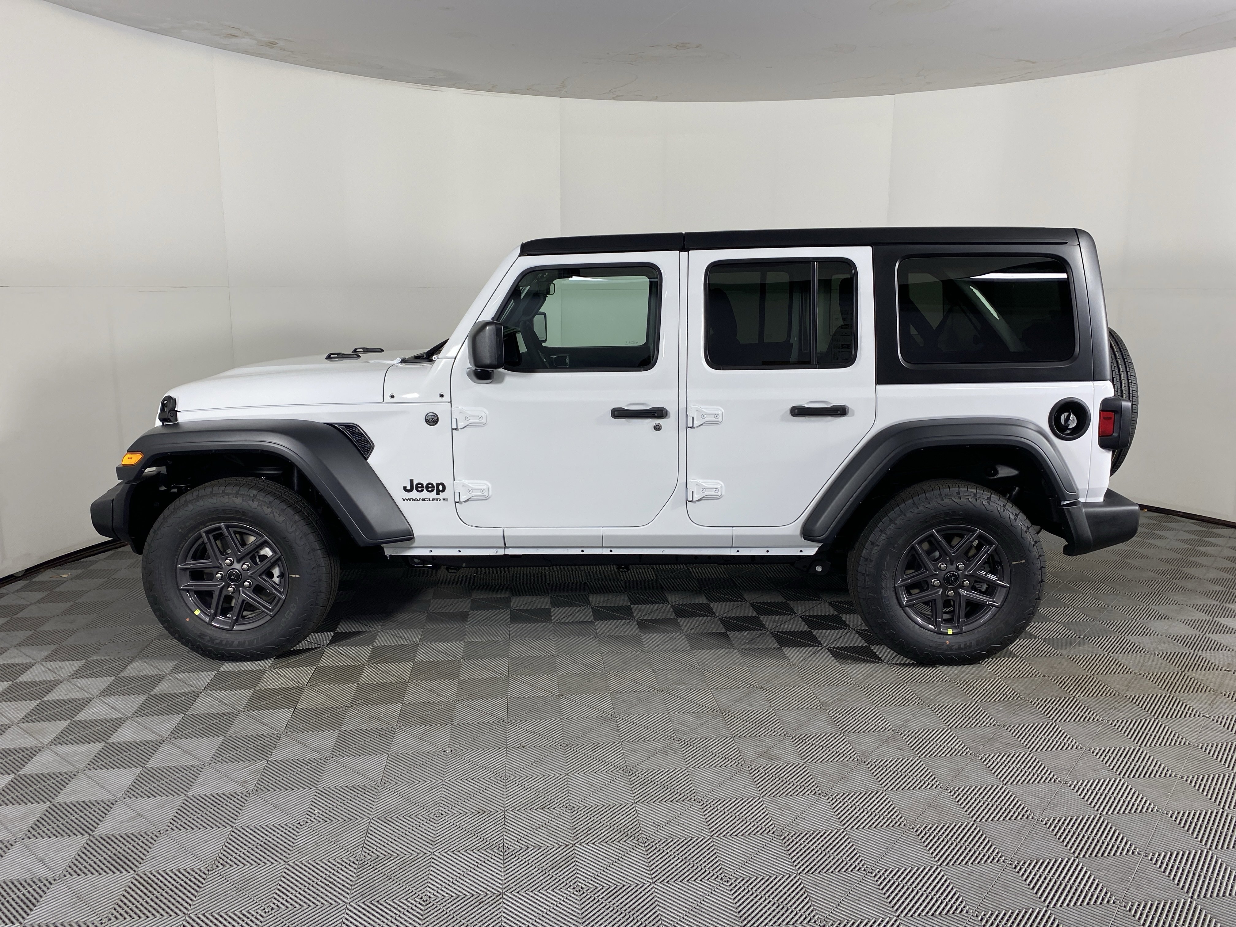 New 2025 Jeep Wrangler Sport S image 9