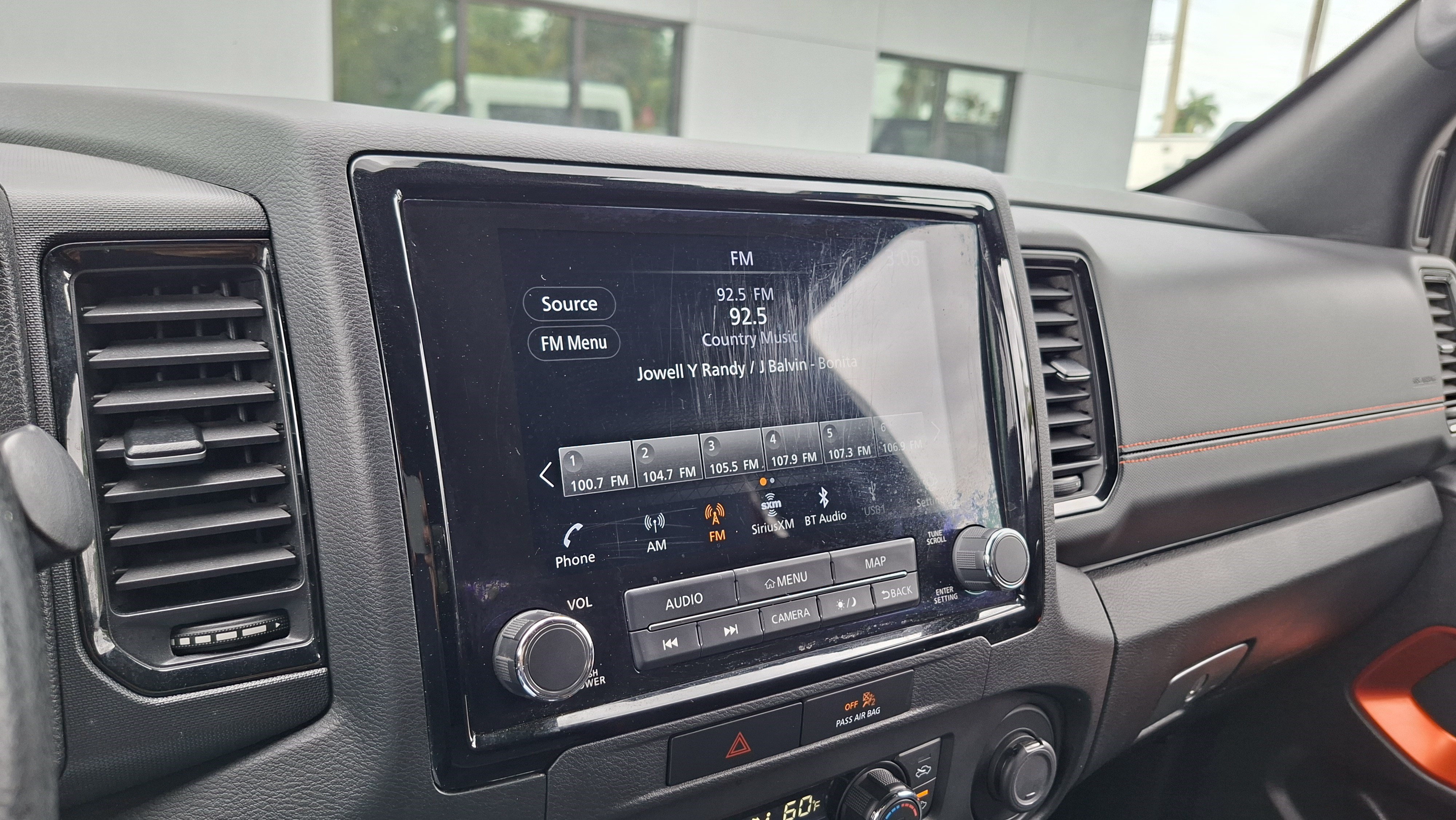 Used 2023 Nissan Frontier PRO-4X w/ Technology Package AWD/4WD image 14