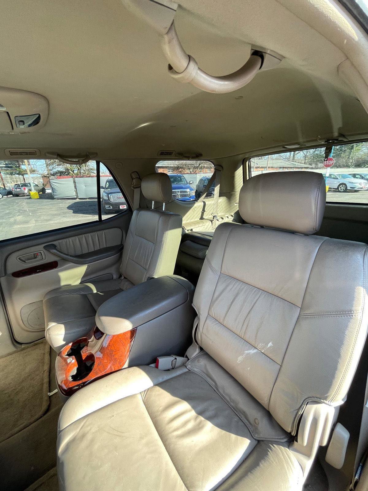 Used 2007 Toyota Sequoia Limited AWD/4WD image 8